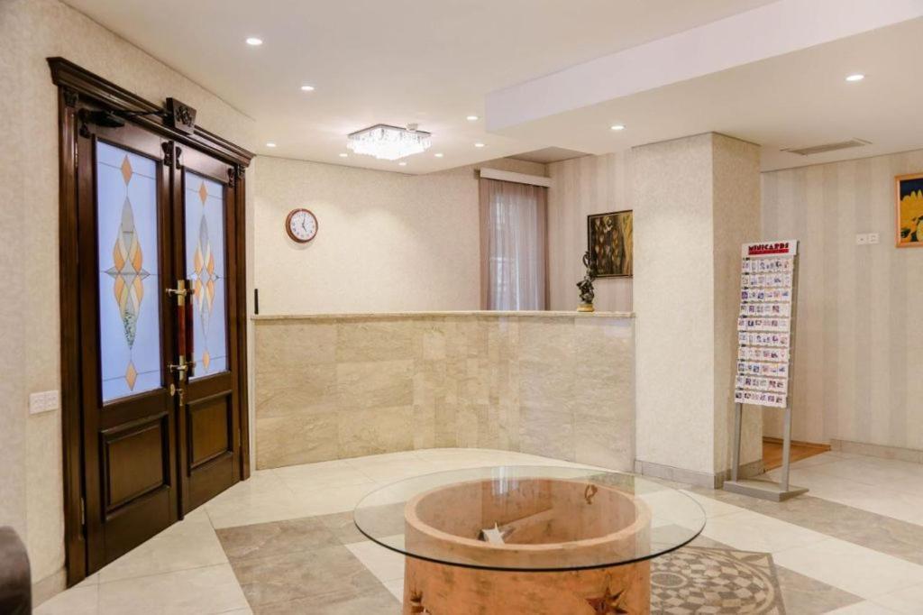 The Center Hotel Baku Eksteriør bilde